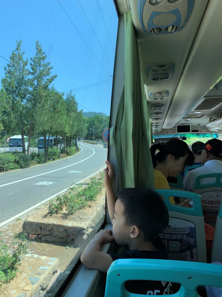 bus to great wall